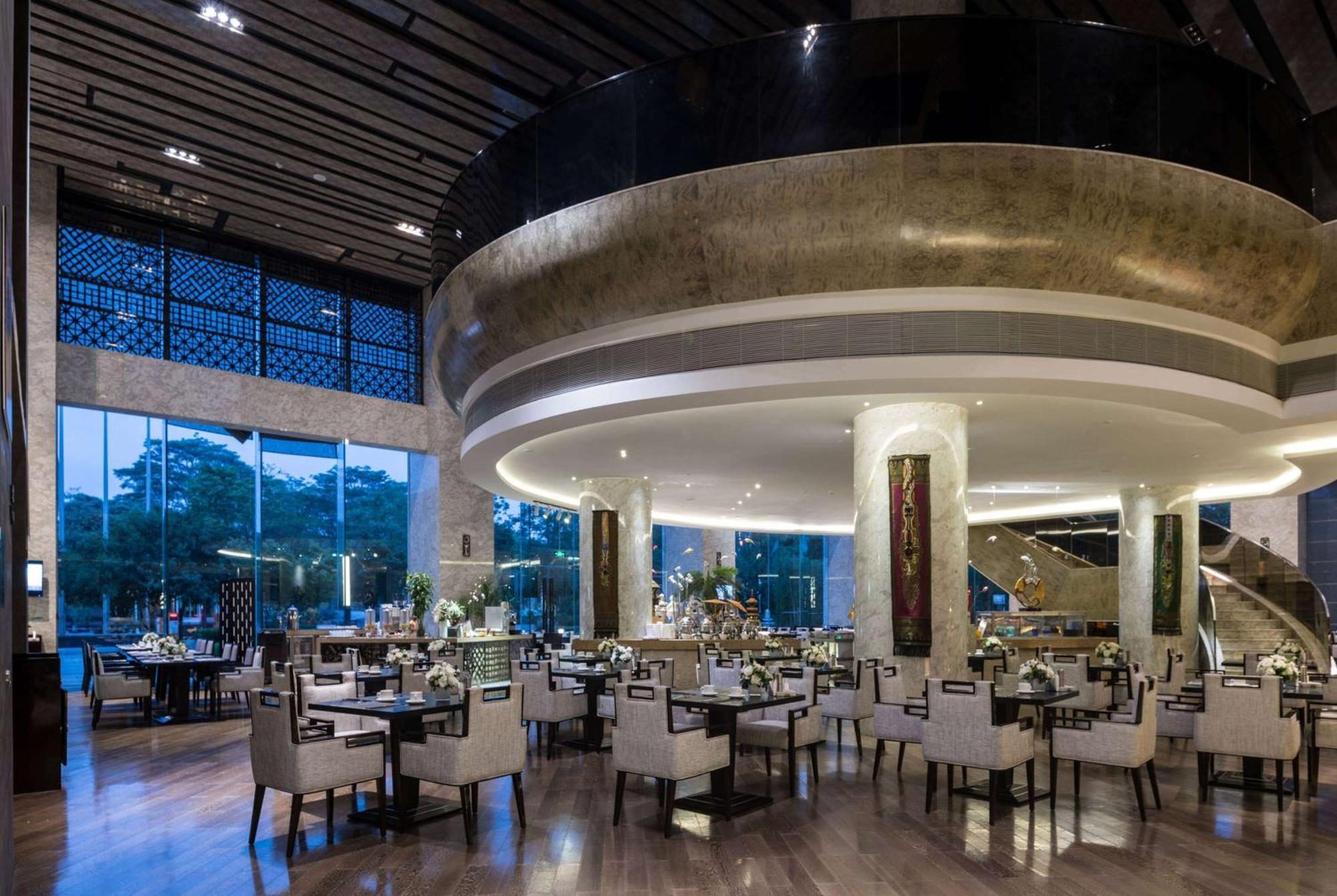 Ramada Plaza Liuzhou Liudong Hotel Exterior photo